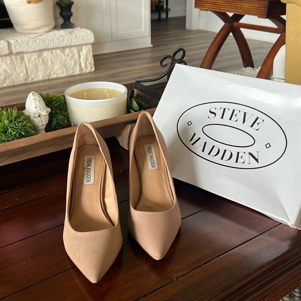 Steve Madden Women's Nude Pumps